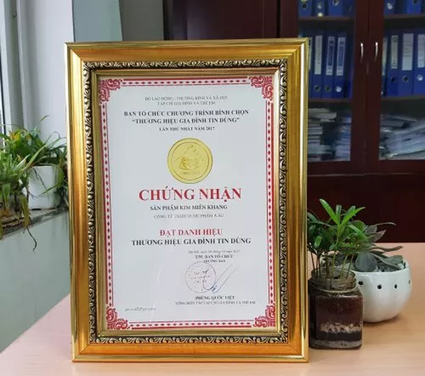 Giải thưởng “Thương hiệu gia đình tin dùng” của Kim Miễn Khang năm 2017