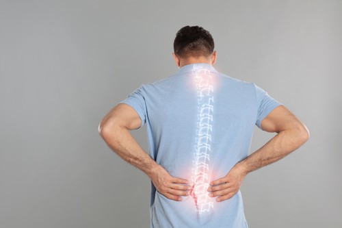 Đau cột sống thắt lưng ở người trẻ & cách giảm đau hiệu quả